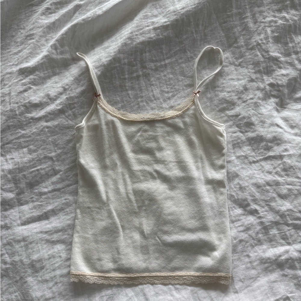 Brandy Melville bows and lace tank